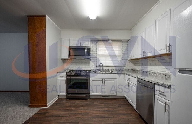 Photo - Refreshed 3 Bedroom / 2.5 Bath Ranch Style Home in Parkwood Neighborhood!