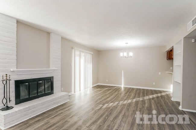 Photo - 5208 Territorial Rd NW