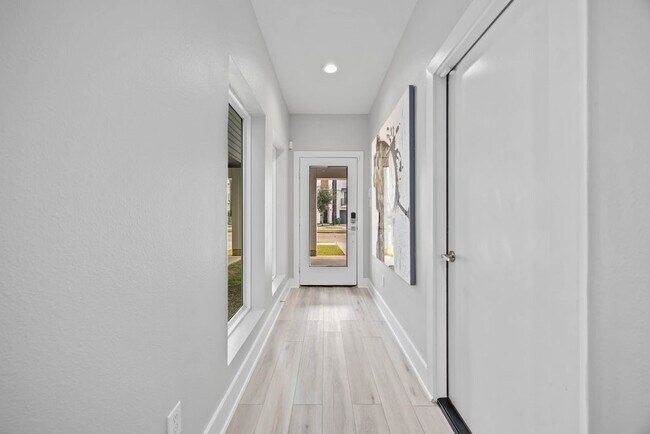 Photo - 705 Gregg St