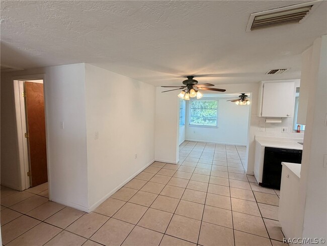 Photo - 28 N Davis St