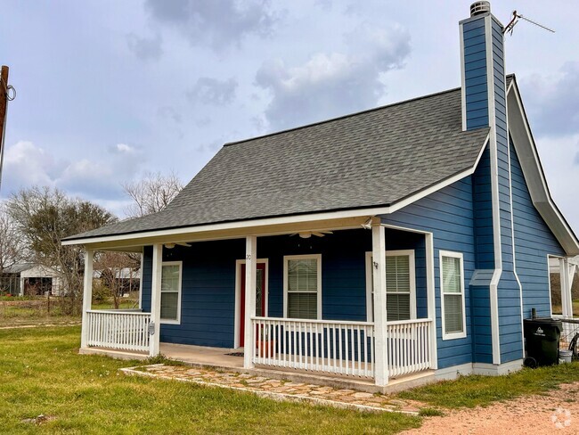 Building Photo - 20 Mesquite St Rental