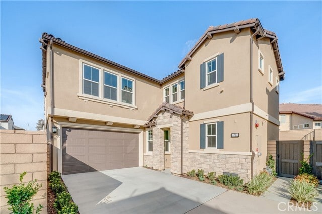 Building Photo - 716 Olivier Dr