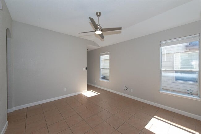 Photo - 141 Kype Cove
