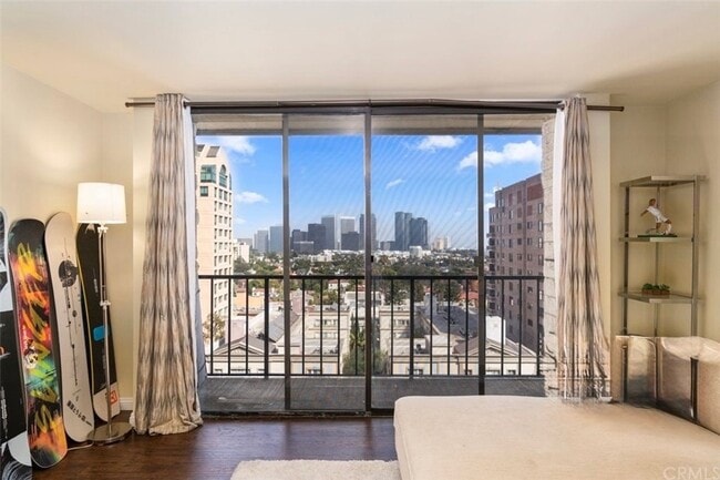 Photo - 10535 Wilshire Blvd Unidad 1402
