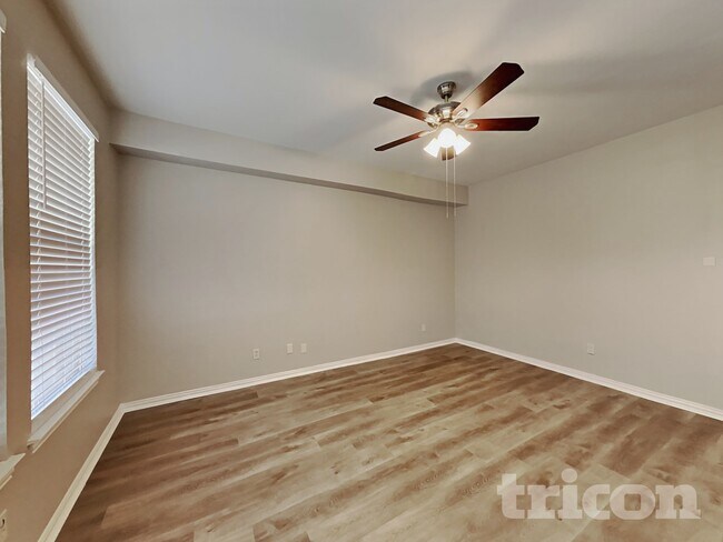 Photo - 2705 Lauren Way