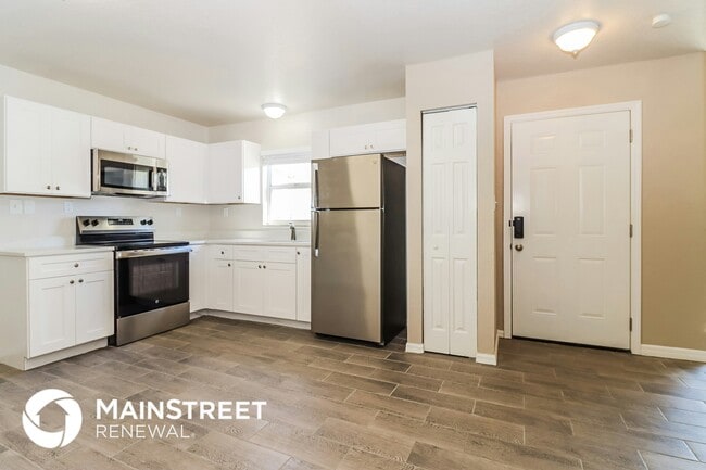 Photo - 2045 14th St S