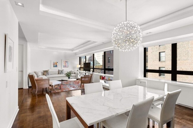 Building Photo - 415 E 54th St