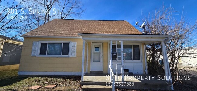 4BD/2BA House - 4BD/2BA House