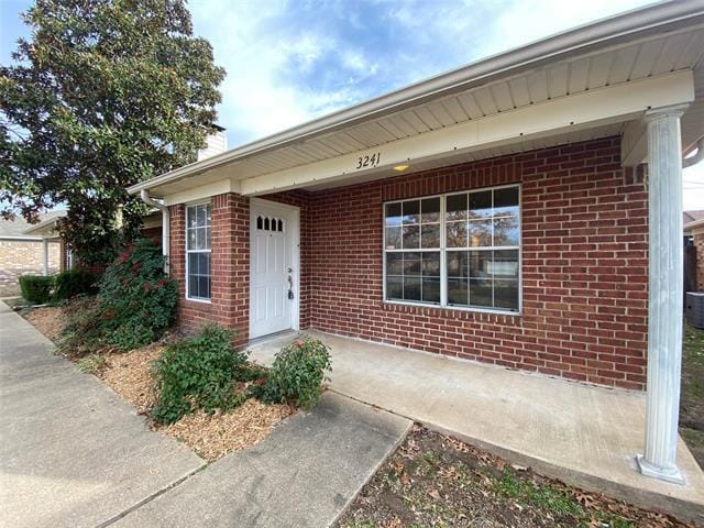 Photo - 3241 Lexington Dr