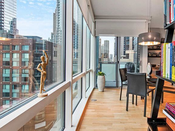 Building Photo - 505 N McClurg Ct Unit 905