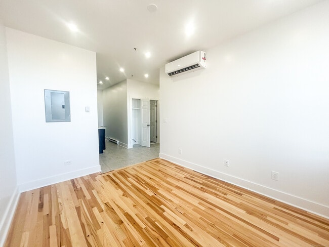 Photo - 207 Bank St Unidad 202