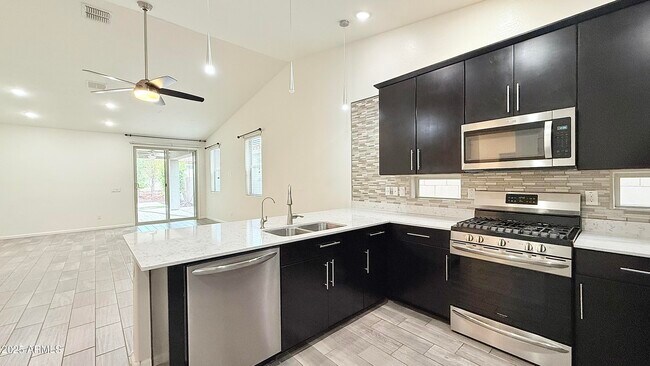 Photo - 5420 W Desert Hollow Dr