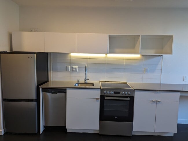 Building Photo - Thomas Street Lofts