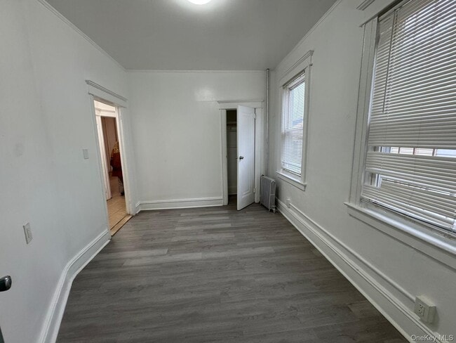 Photo - 27-24 Gillmore St