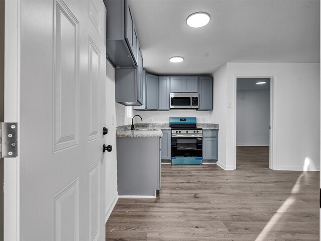 Photo - 2416 Cumberland St