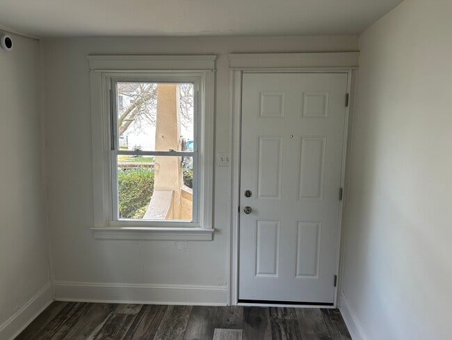 Photo - 625 Merchant St