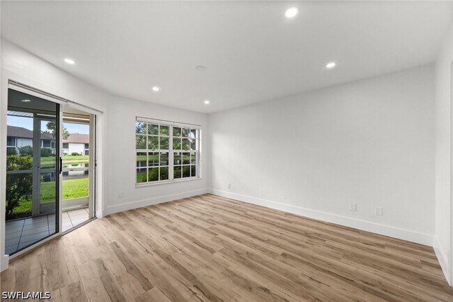 Building Photo - 1200 Misty Pines Cir Unit C101