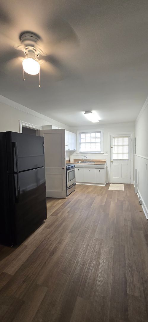 1513 E 49th St Unit 1