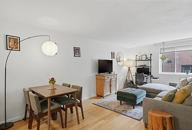 Photo - 205 Kent St Unit 35