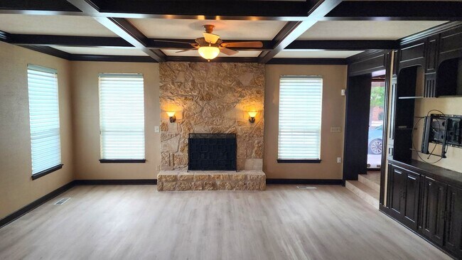 Photo - 3 Bed 2 Bath Townhome in Lakehurst Add NW OKC