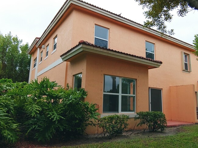 Photo - 701 Talia Cir