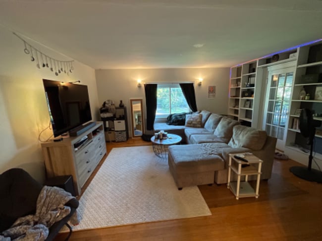 Photo - 355 East Ave