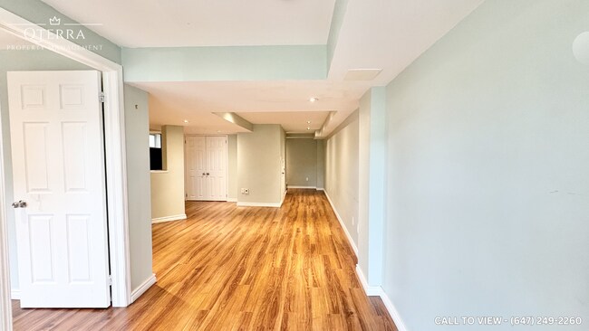 Photo - 569 Blythwood Sq