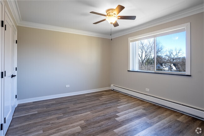 1BR, 1BA - 700SF - Bedroom
