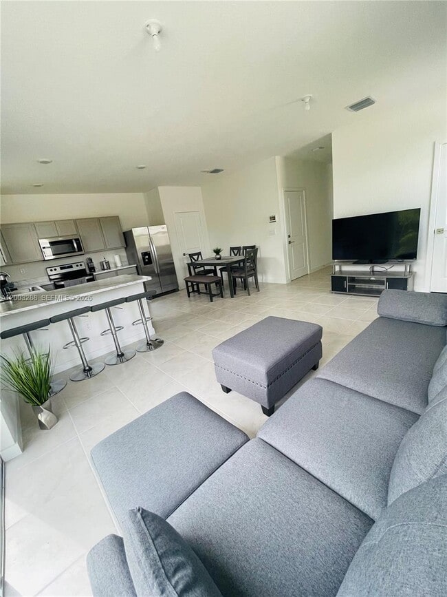 Photo - 916 SE 19th St