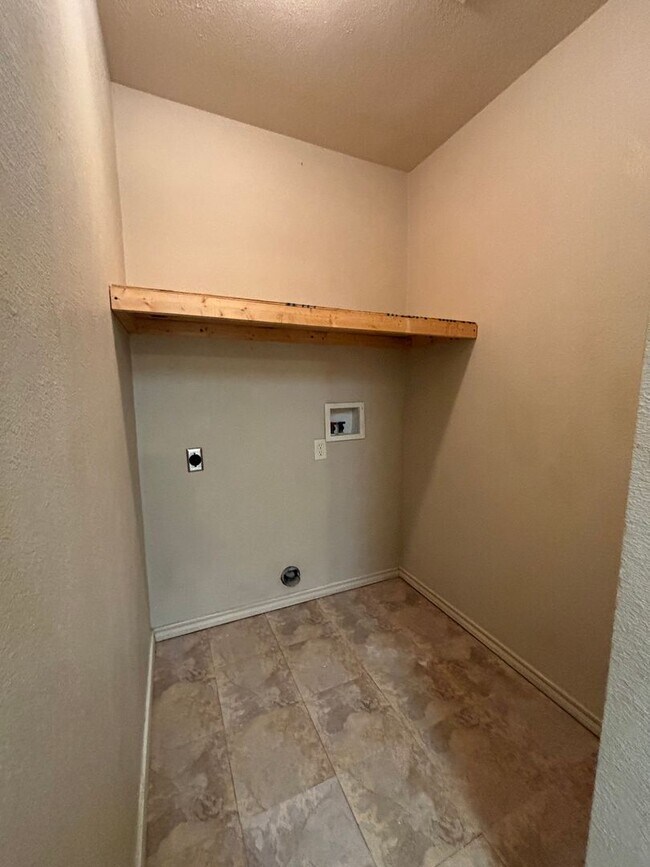 Photo - 8020 and 8022 Marydean Avenue Duplex Unit 8022 Marydean Avenue