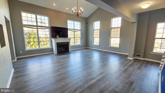 Photo - 51 Farrah Dr