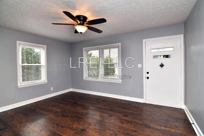 Photo - 10815 Alberta Dr