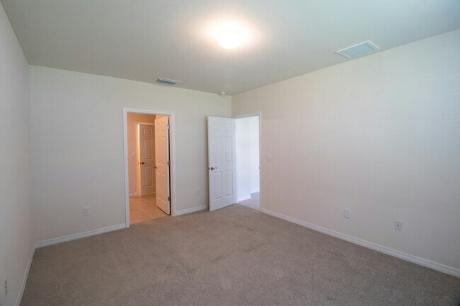 Photo - 514 NW 1st Ln