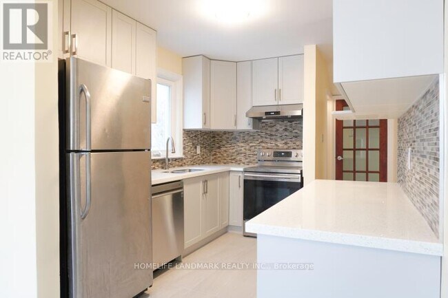 Photo - 48 Greylawn Crescent