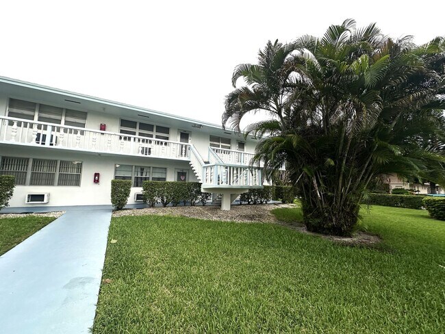 Building Photo - 1 BR 1.5  BEACH-THEMED ABODE- Century Vill... Rental