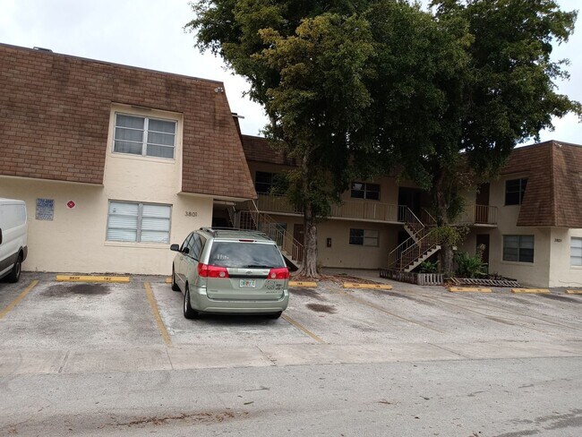 Photo - 3801 SW 59th Ter