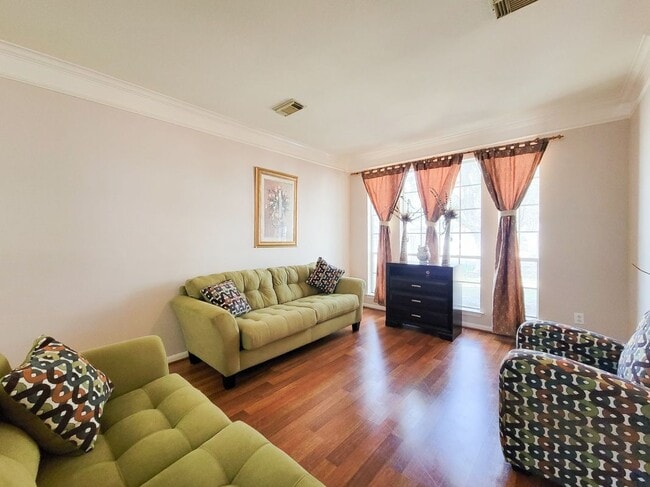 Photo - 8002 Weeping Willow Pl