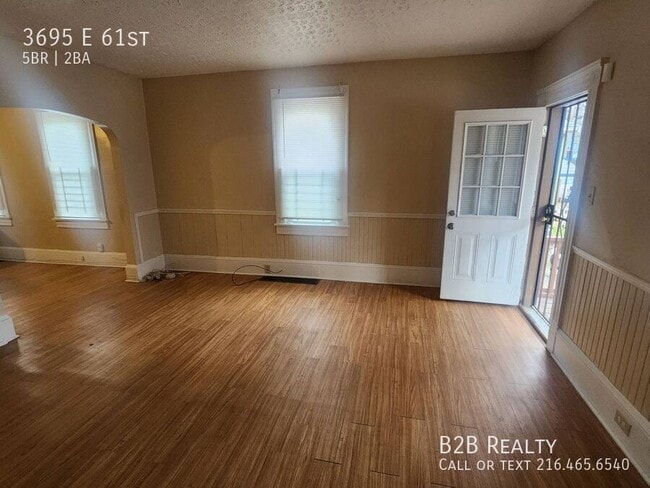 Photo - 3695 E 61st-