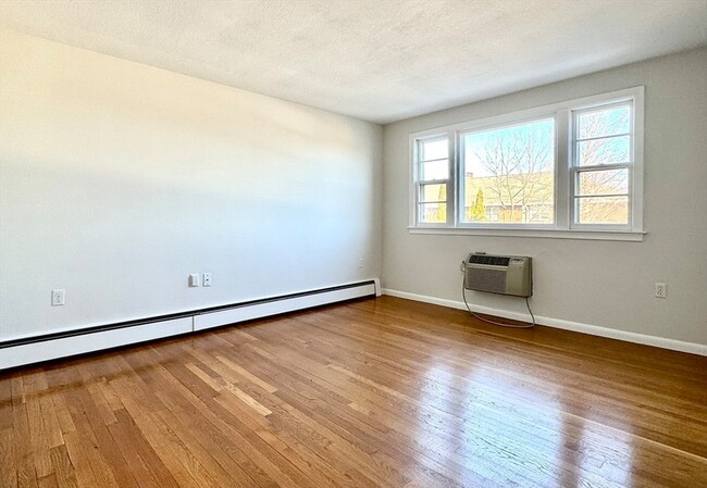 Photo - 206 High St Unit 1