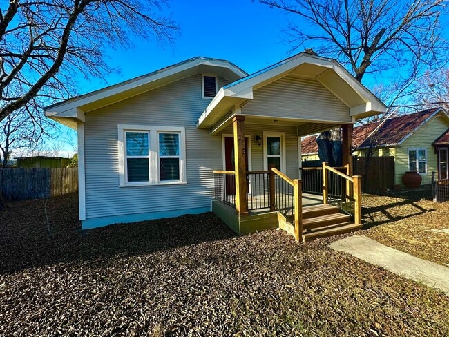 Building Photo - Cozy Cottage in Kerrville