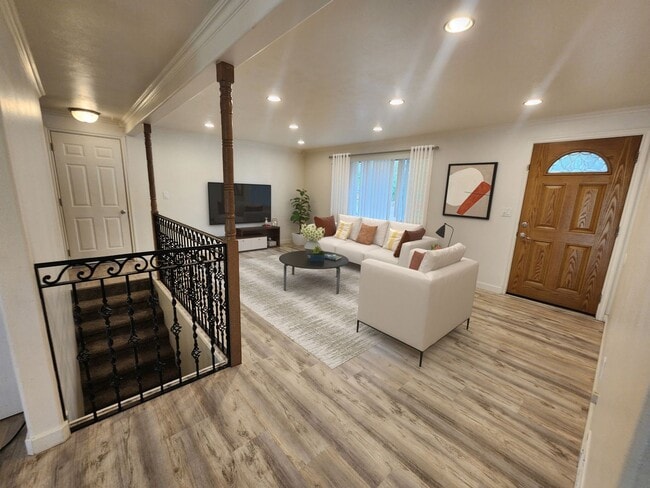 Photo - Gorgeous Valley House