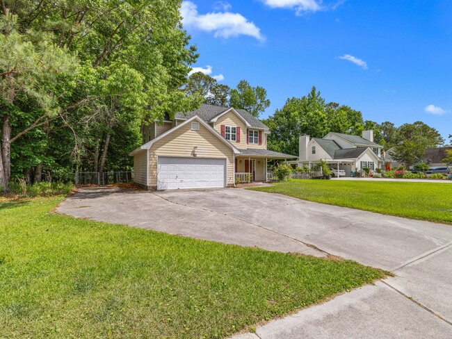 Photo - Country Club Area!