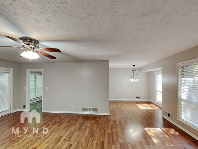 Photo - 1253 Blazing Ridge W SW