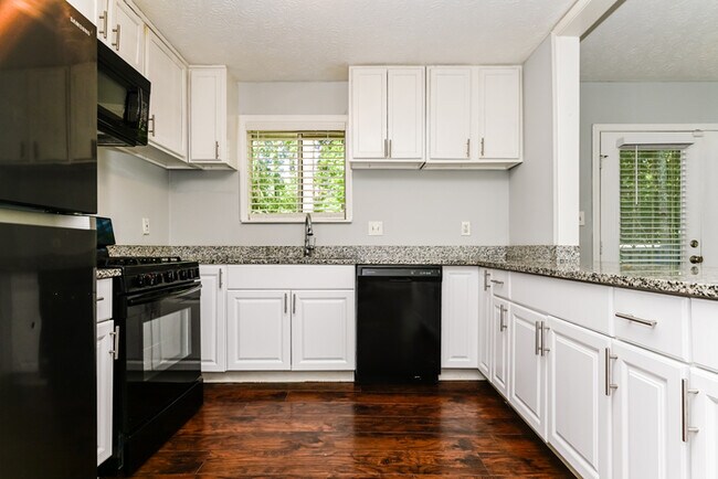 Photo - Fantastic 4bd/2ba home! Let yourself in!