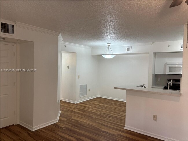 Photo - 2433 Centergate Dr Unidad 202