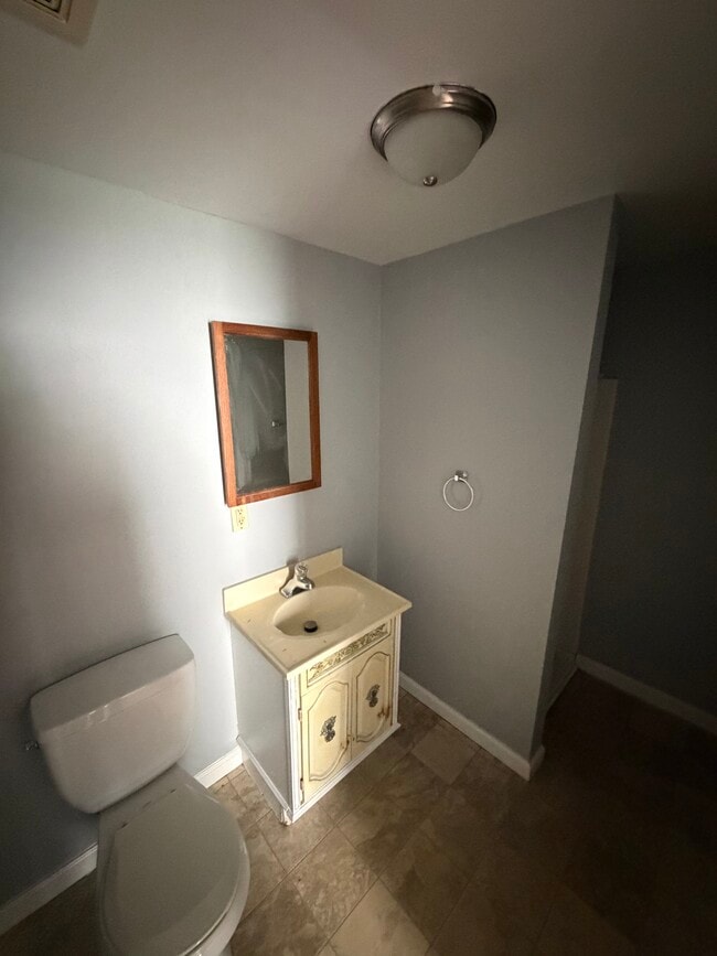 Photo - 201 Henry St Unit 1