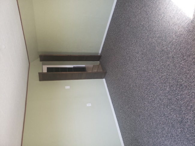 Photo - 324 W 6th St Unidad B