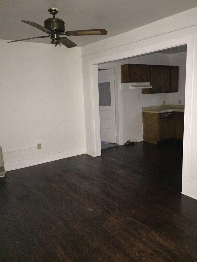 Photo - 12 Wall St Unit Apt 3