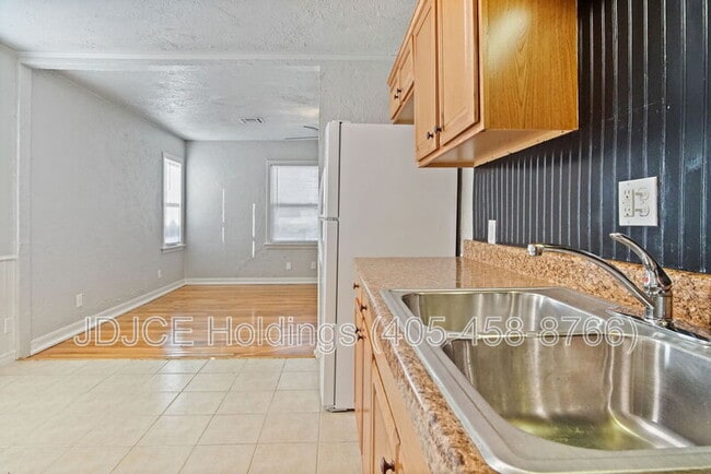 Photo - 312 E Jacobs Dr