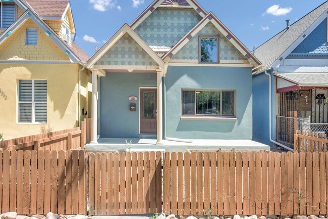 Light-filled Cole Victorian home near RiNo... - Light-filled Cole Victorian home near RiNo...